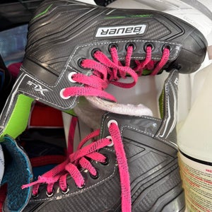 Bauer XLS Hockey Skates Size 2 (Used)