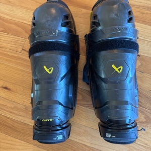 Junior Bauer Supreme Mach 13" Shin Pads (Used)