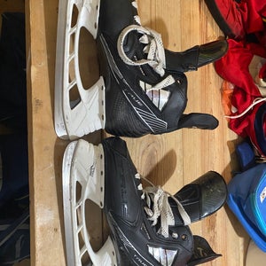 2024 True Pro Custom Hockey Skates Regular Width Pro Stock 11 (Used)