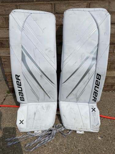 White 30" Intermediate Bauer Vapor X5 Pro Goalie Leg Pads (Used)