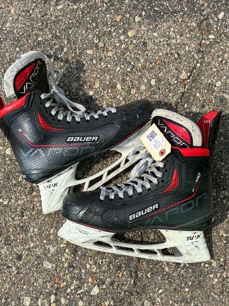 Senior Bauer Vapor 3X Pro Hockey Skates 9 (Used)