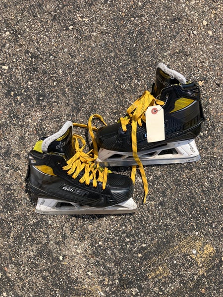 Intermediate Bauer Supreme 3S pro Hockey Goalie Skates Regular Width Size 5 (Used)