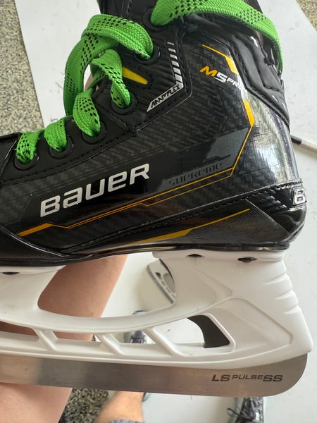 Bauer Supreme M5 Pro Hockey Skates Size 1 (Used)