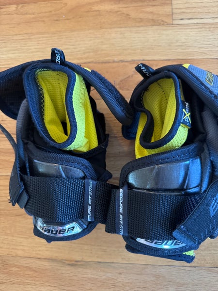 Small Junior Bauer Supreme 1S Elbow Pads (Used)
