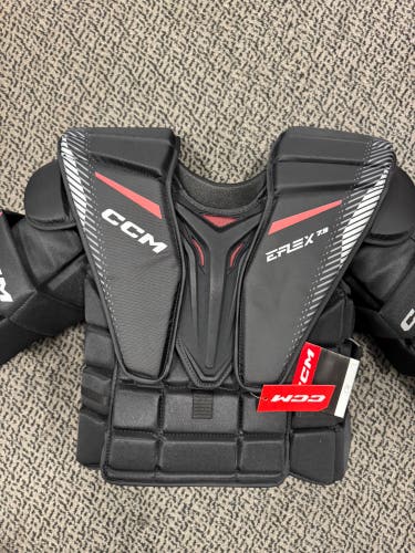 CCM EFLEX 7.9 Intermediate Large Goal Chest Protector
