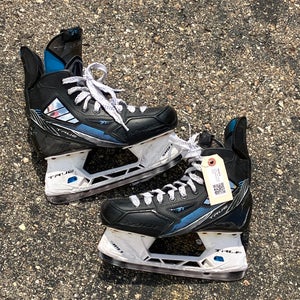Junior True TF9 Hockey Skates Size 5.5 (Used)