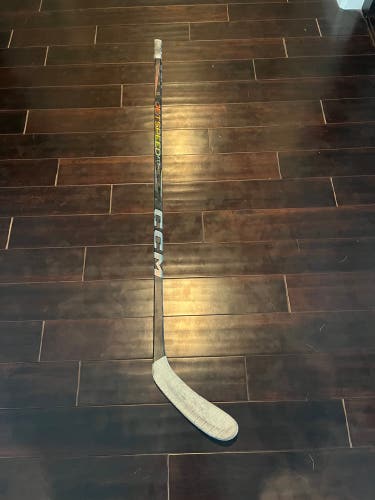Intermediate CCM Jetspeed FT7 Pro Left Hand Hockey Stick P28 (Used)