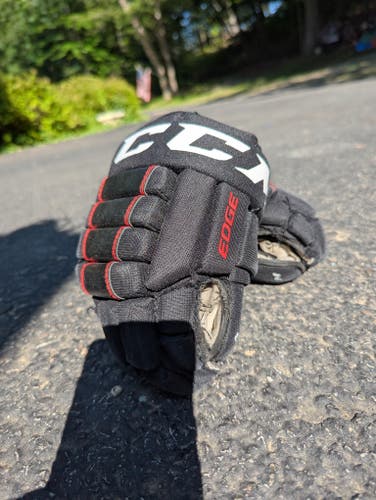 CCM Edge Gloves 10" (Used)
