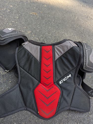 Large Junior CCM QLT Edge Shoulder Pads (Used)