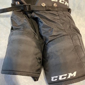 Black Youth Large CCM LTP Hockey Pants (Used)