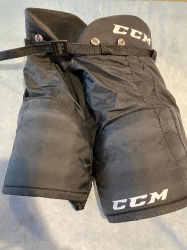 Black Youth Large CCM LTP Hockey Pants (Used)