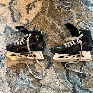 2024 Bauer Elite Hockey Goalie Skates Regular Width  Size 3.5 (Used)