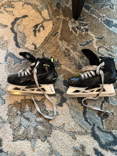 2024 Bauer Elite Hockey Goalie Skates Regular Width  Size 3.5 (Used)