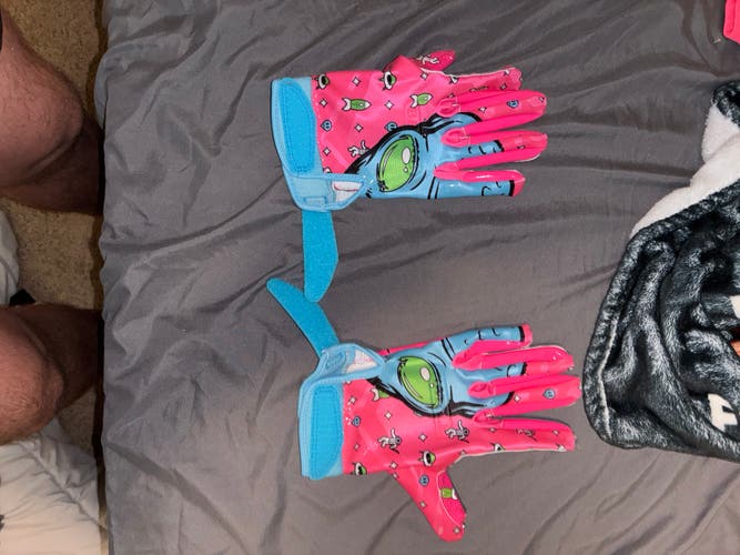 Pink Large Adult Battle Gloves (Used)