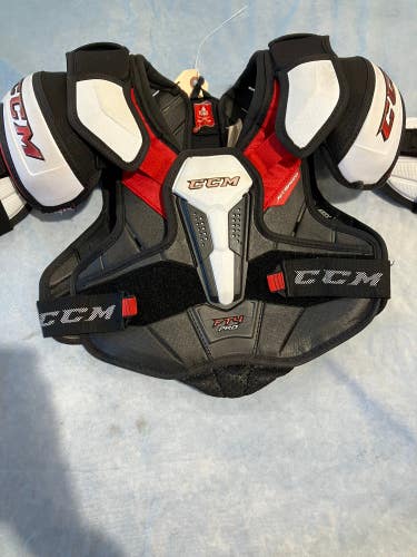 Medium Junior CCM JetSpeed FT4 Pro Shoulder Pads (Used)