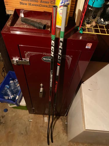 Senior CCM JetSpeed Team Right Handed Hockey Stick P28 Pro Stock (Used)
