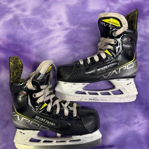 Youth Bauer Vapor 3X Hockey Skates Regular Width 13.5 (Used)