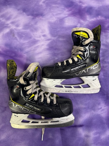 Youth Bauer Vapor 3X Hockey Skates Regular Width 13.5 (Used)