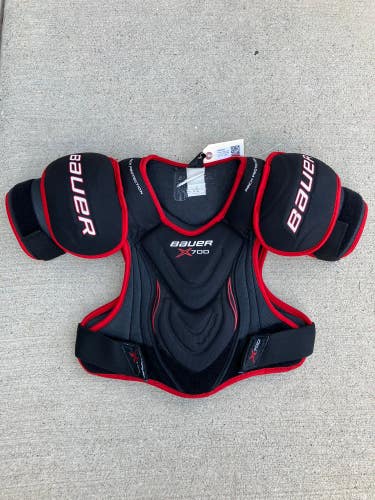 Medium Senior Bauer Vapor X700 Shoulder Pads (Used)