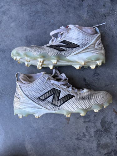 White Men's Size M 10.0 (W 11.0) Adult New Balance Mid Top Freeze Molded Cleats (Used)