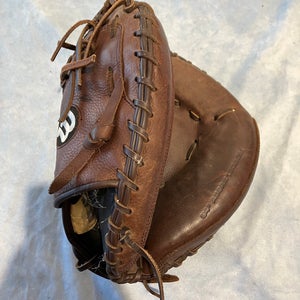 Brown Wilson A950 RH Catcher's Baseball Glove 34" (Used)