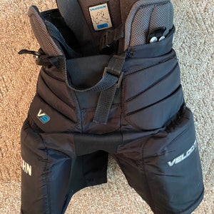 Vaughn Velocity V9 Hockey Goalie Pants Junior Medium/Large  (Used)