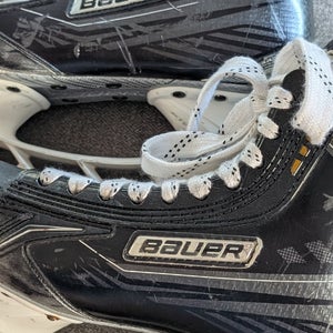 Bauer Supreme MX3 Hockey Skates Regular Width 8 (Used)