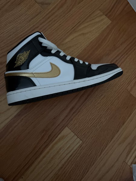 Air Jordan 1 Mid SE