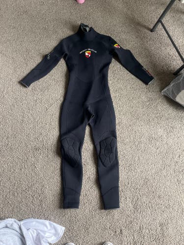 Men's Fullsuit Small 3mm Body Glove Wetsuit (Used)