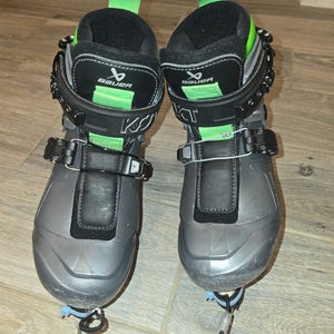Bauer Konekt HF2 Hockey Goalie Skates Regular Width Size 4