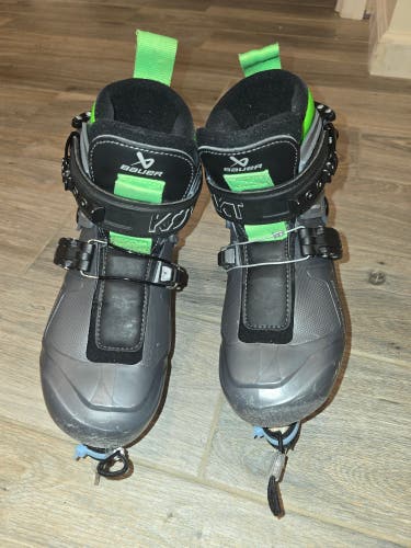 Bauer Konekt HF2 Hockey Goalie Skates Regular Width Size 4