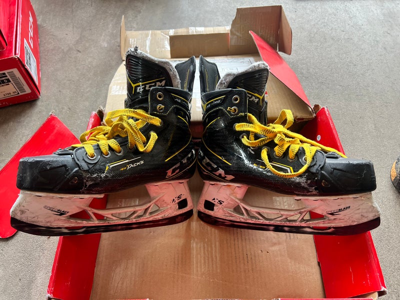CCM Super Tacks AS3 Pro Hockey Skates Regular Width Size 5.5 (Used)
