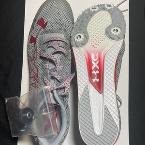 Gray Men's Size 8.5 Low Top UA Cross Country Spikes.