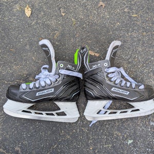 Bauer XLS Hockey Skates Regular Width 7 (Used)