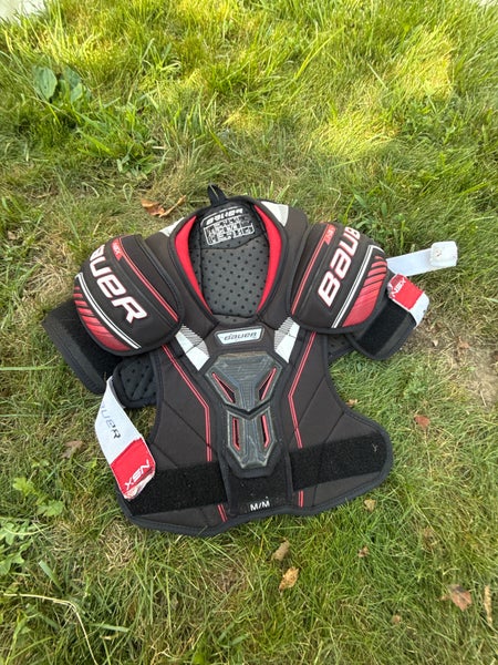 Senior Medium Bauer NSX Shoulder Pads (Used)