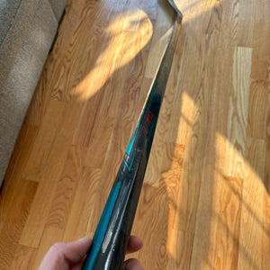 CCM Vizion Pro Stock – 65 Flex SR LH P28 (+1/4 Blade) – Brand New