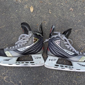 CCM U+ 01 Hockey Skates Wide Width 11.5 (Used)