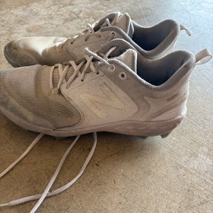 White Men's Size M 11.5 (W 12.5) New Balance Low Top Molded Cleats (Used)