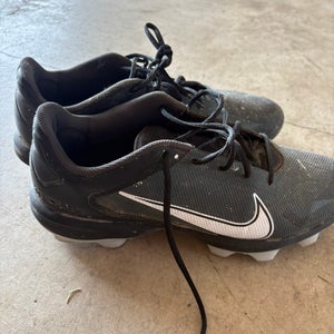 Black Men's Size M 11.5 (W 12.5) Nike Low Top Molded Cleats (Used)