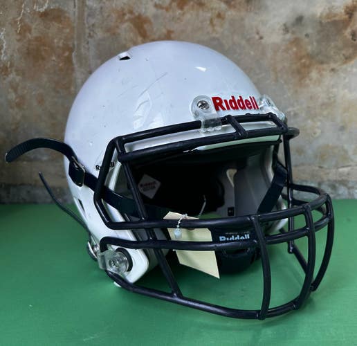 Youth XXS/XS Riddell Victor Helmet (Used)