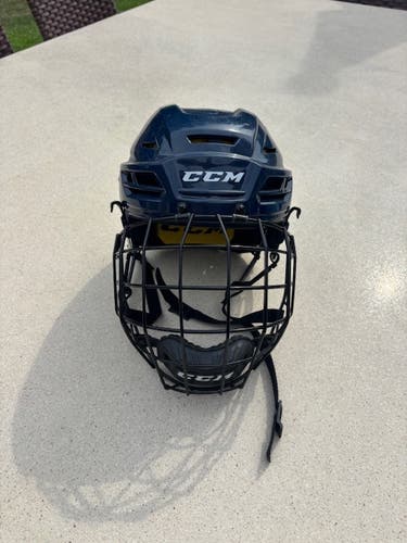 Medium CCM Tacks 210 Helmet (Used) and Cage : Like Brand New