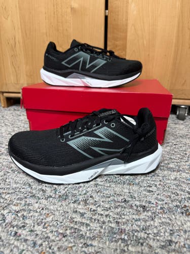 Brand New New Balance FuelCell Propel v5 “Black white” (Size 10.5)