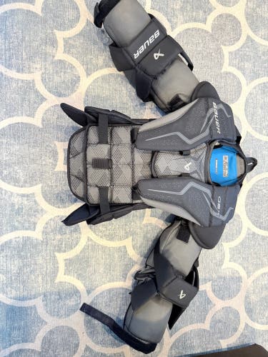 Large/Extra Large Bauer GSX Goalie Chest Protector (Used)