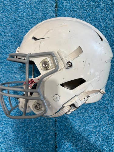Youth Medium Riddell SpeedFlex Helmet (Used)