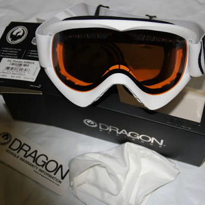 Dragon DX Ski snowboard Goggles  winter sports  NEW never use with store wear