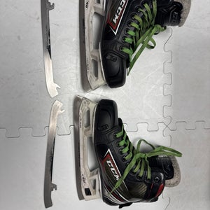 CCM Regular Width Size 4 Jetspeed FT460 Hockey Goalie Skates. Plus Extra Steel