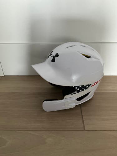 7 1/2 Under Armour UABH2-100 Batting Helmet (Used)