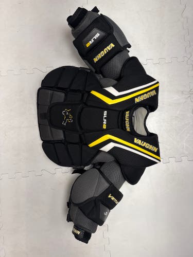 Used Junior Medium Vaughn Ventus SLR2 Goalie Chest Protector