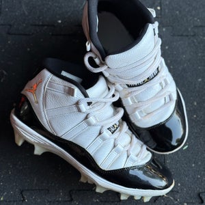 Jordan 11 Mid Cleat (Size: 8.5)