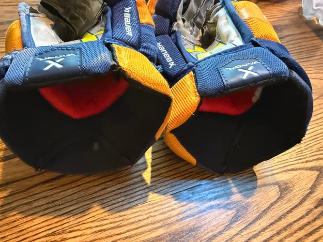Blue and Yellow Bauer Vapor Hyperlite Gloves 11"  (Used)